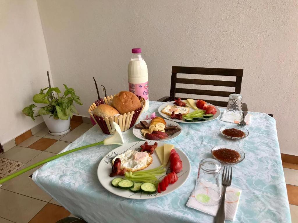 Arlind'S Apartaments Vlorë Екстериор снимка