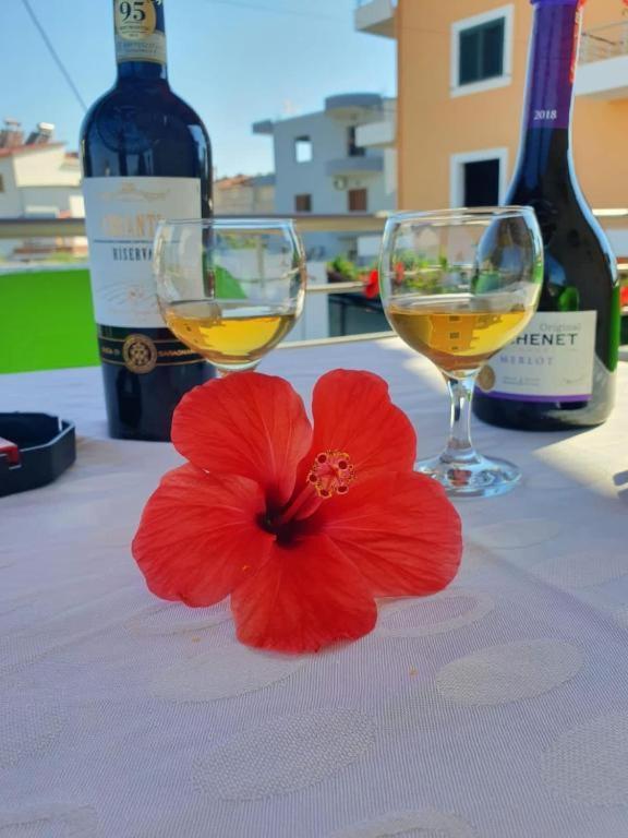 Arlind'S Apartaments Vlorë Екстериор снимка