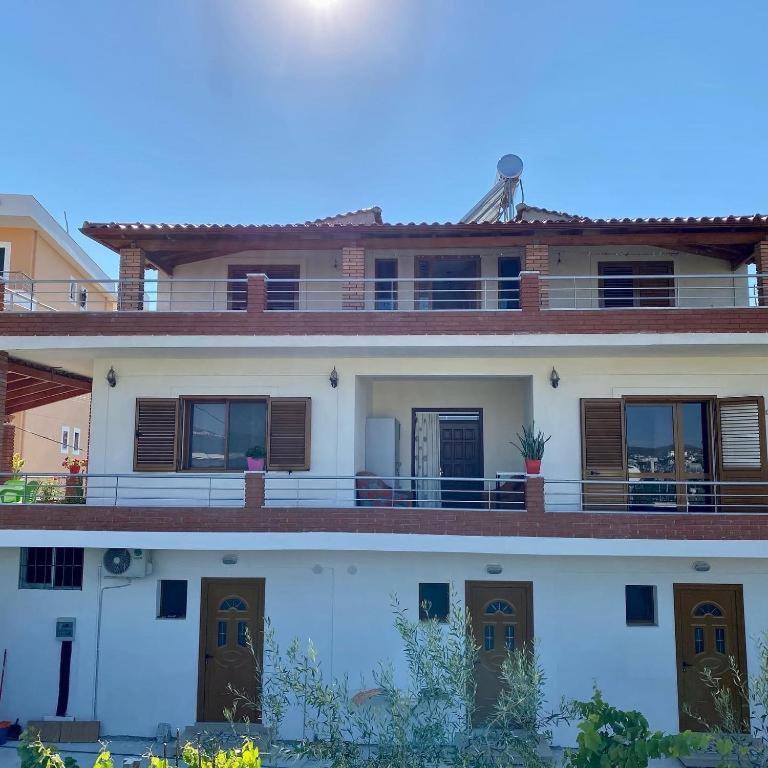 Arlind'S Apartaments Vlorë Екстериор снимка