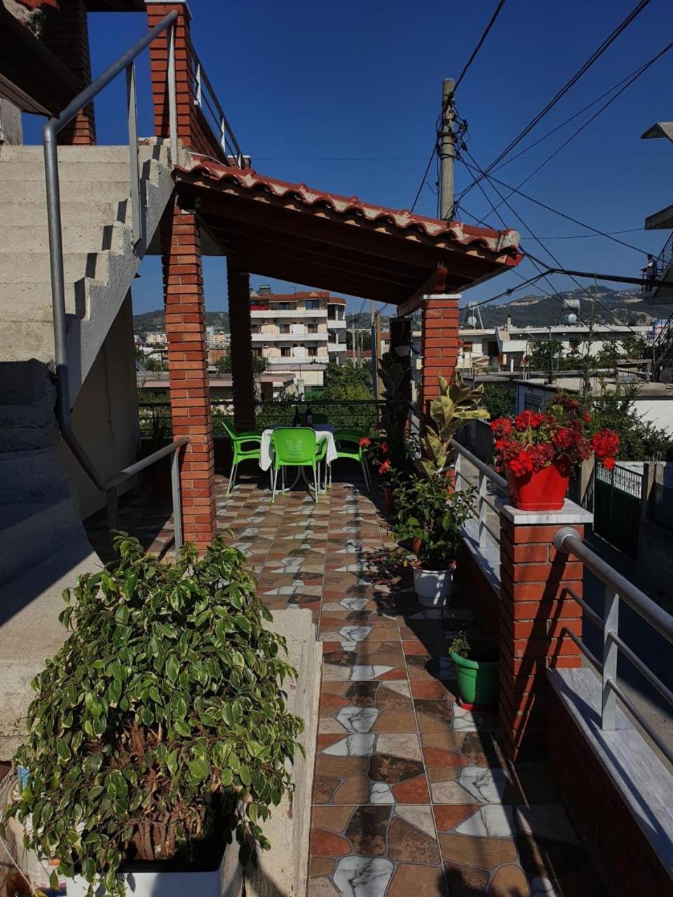 Arlind'S Apartaments Vlorë Екстериор снимка