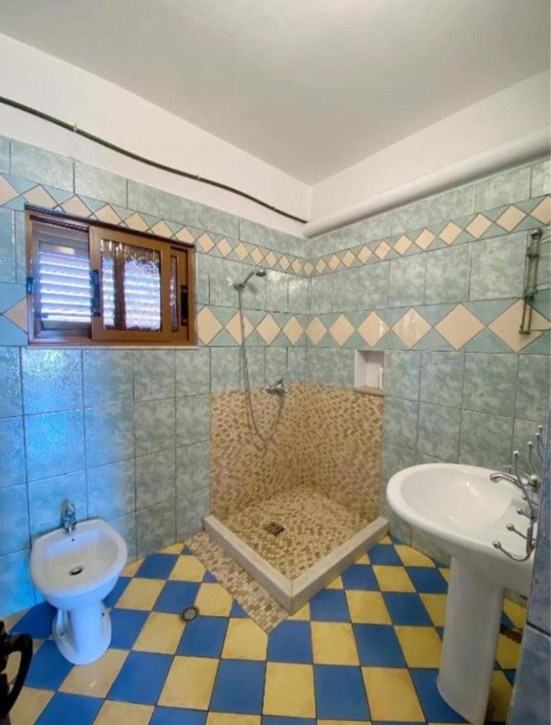 Arlind'S Apartaments Vlorë Екстериор снимка