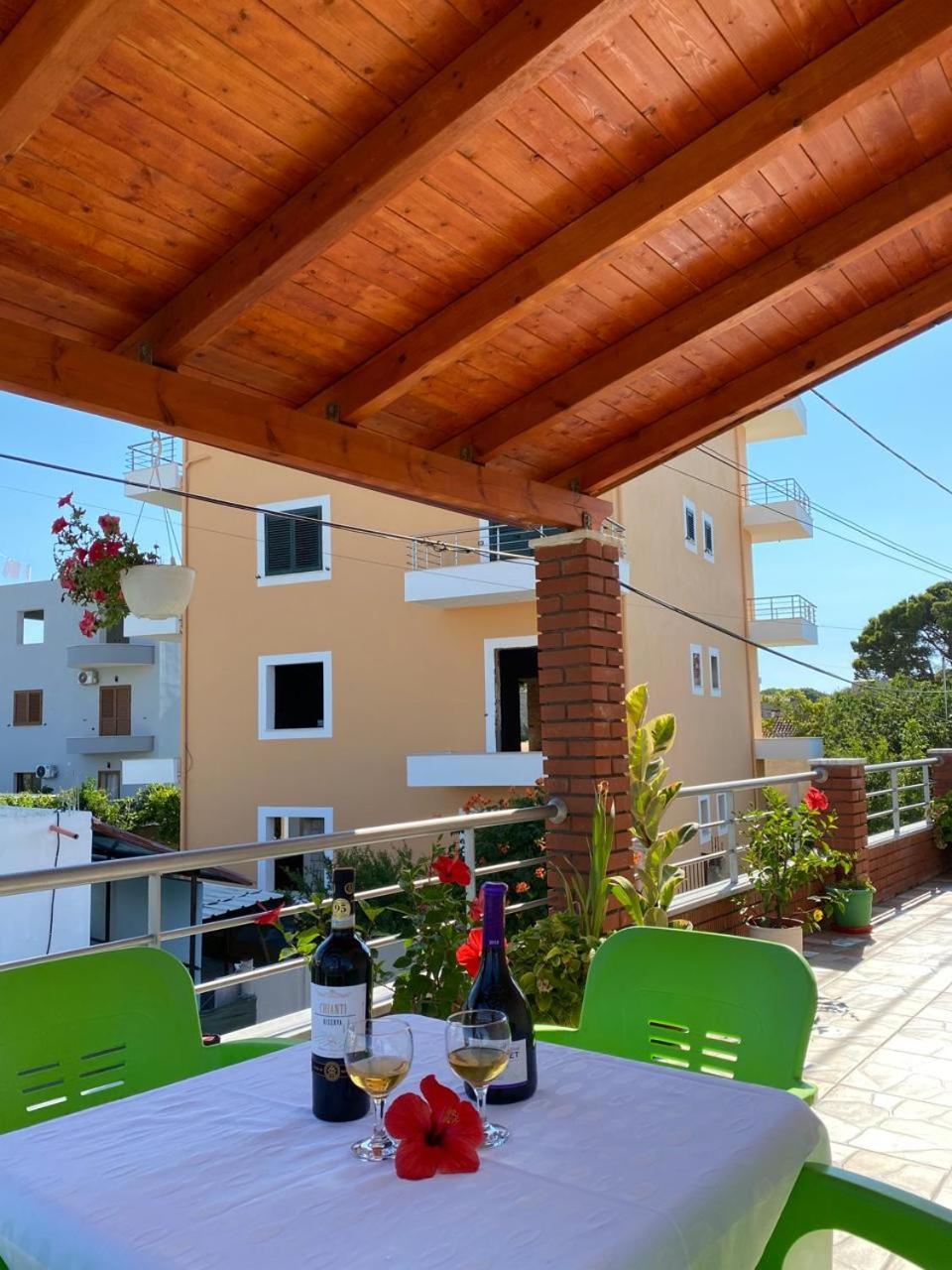 Arlind'S Apartaments Vlorë Екстериор снимка